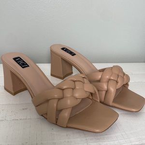 VICI ✨ Nude Heel